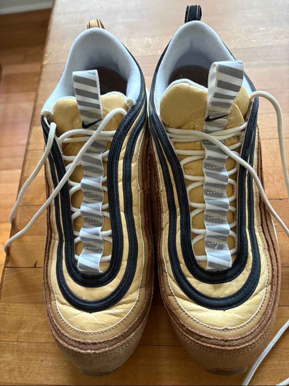 Nike Gold, Black & Brown Layered Wave Sneakers